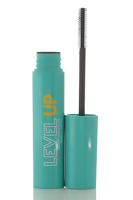 Pierre Cardin Level Up Siyah Maskara 10 ml - Kirpik Kaldırma Etkili Yoğun Hacim Veren Siyah Mascara 10 ml